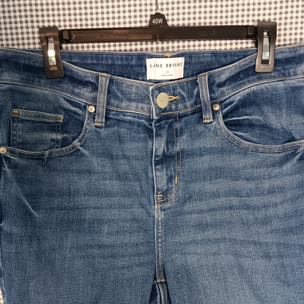 Lane Bryant Mid Rise Signature Fit Straight Medium Wash Denim Jeans Size 14 - Picture 6 of 8
